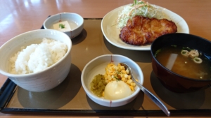 やよい軒半道橋店