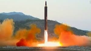 ミサイル発射